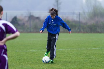 Bild 2 - B-Juniorinnen FSC Kaltenkirchen - SV Frisia 03 Risum-Lindholm : Ergebnis: 0:5